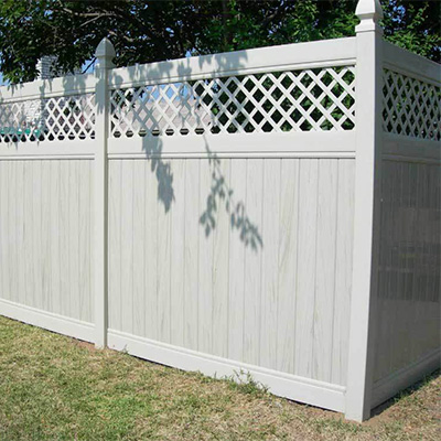 Privacy fencing with lattice top from our Stockton vinyl fence & gate supply.